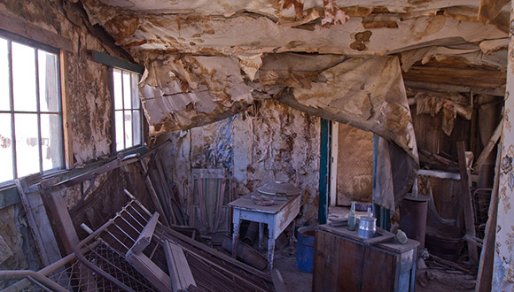 Ramshackle, loose, clattering.